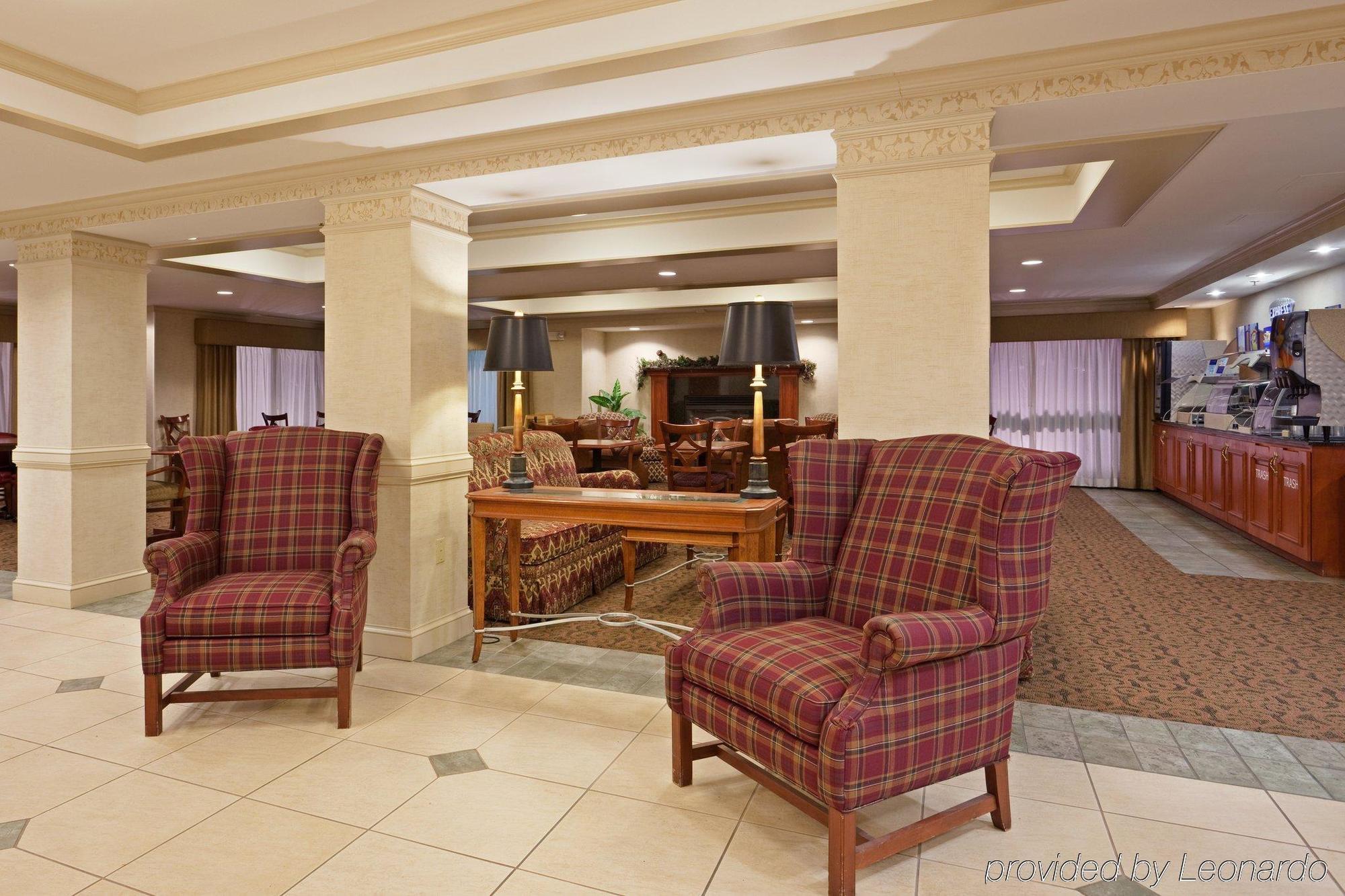 Holiday Inn Express Hotel & Suites Auburn By Ihg Beltér fotó