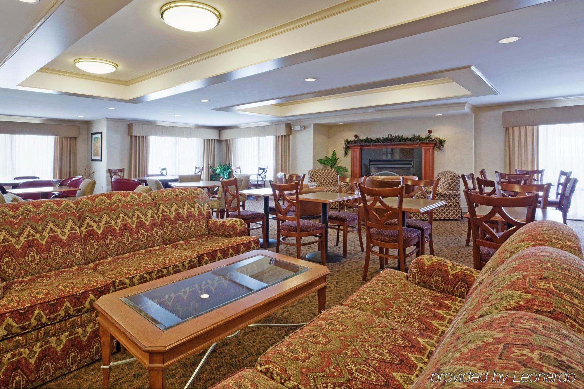 Holiday Inn Express Hotel & Suites Auburn By Ihg Beltér fotó