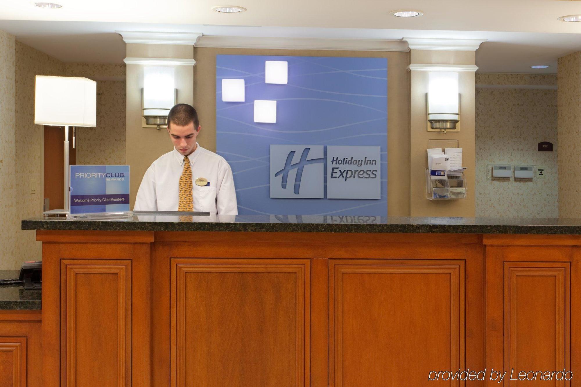 Holiday Inn Express Hotel & Suites Auburn By Ihg Beltér fotó